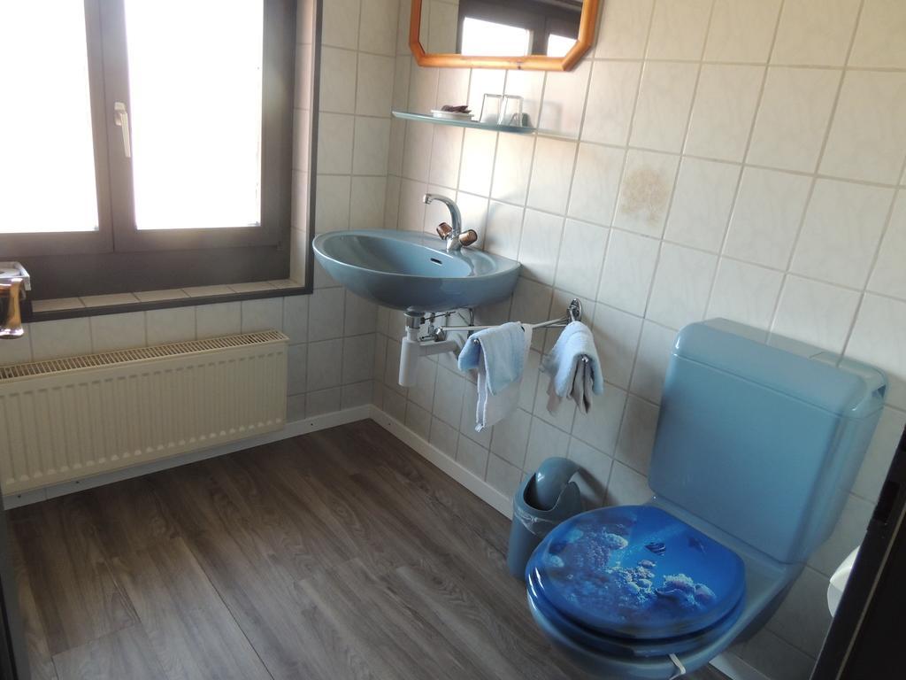 Hotel de la Gare Cousset Habitación foto