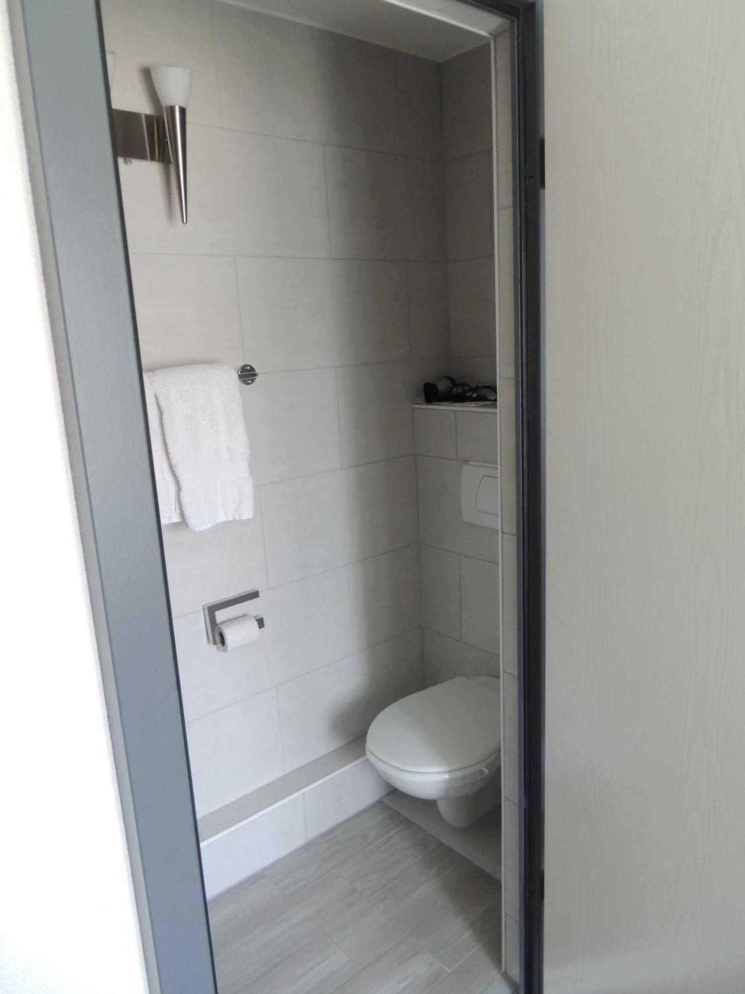 Hotel de la Gare Cousset Habitación foto